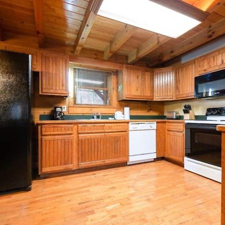 Pigeonforge Cabin Game Roomdog Friendlyhot Tub Pigeon Forge Exteriör bild