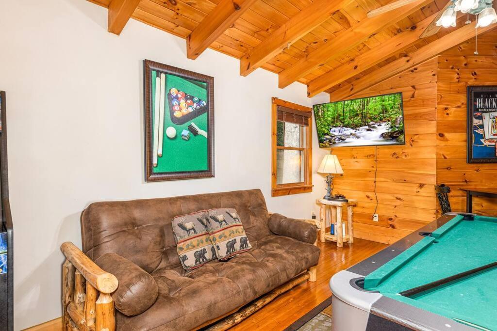 Pigeonforge Cabin Game Roomdog Friendlyhot Tub Pigeon Forge Exteriör bild
