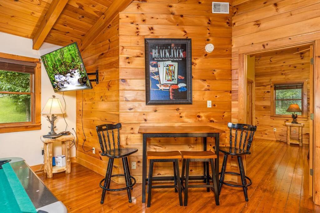 Pigeonforge Cabin Game Roomdog Friendlyhot Tub Pigeon Forge Exteriör bild