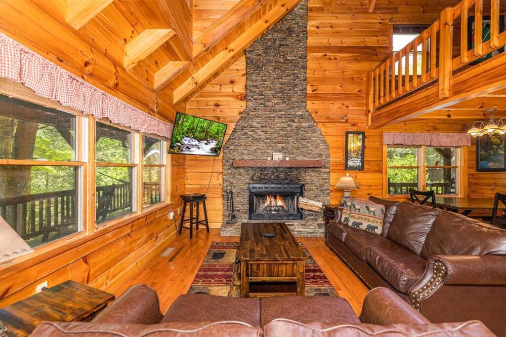 Pigeonforge Cabin Game Roomdog Friendlyhot Tub Pigeon Forge Exteriör bild